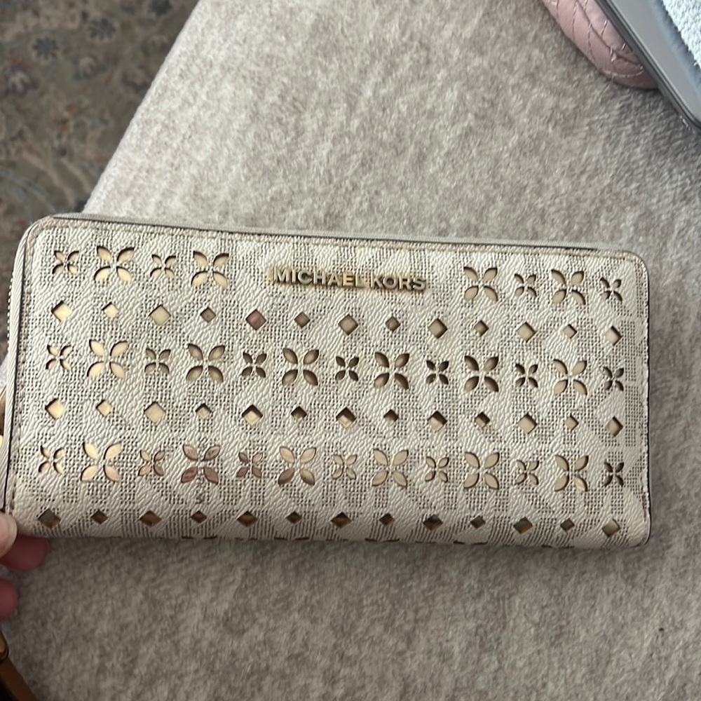 Michael Kors Clutch Wallet
